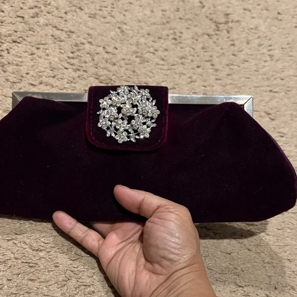 Chic Velvet Clutch with Silver Embellishment - Picture 7 of 7